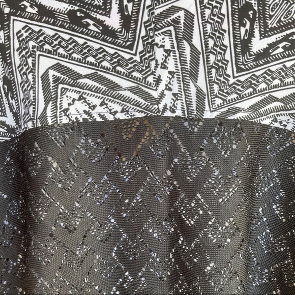 Tribal Print Blouse - Picture 3 of 5